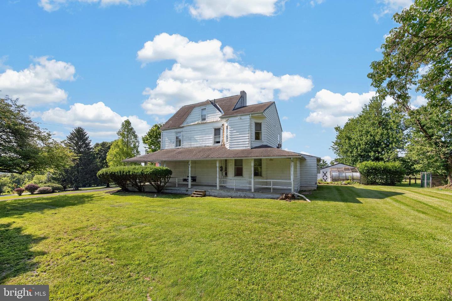 320 Hilltown Pike Property Photo 8
