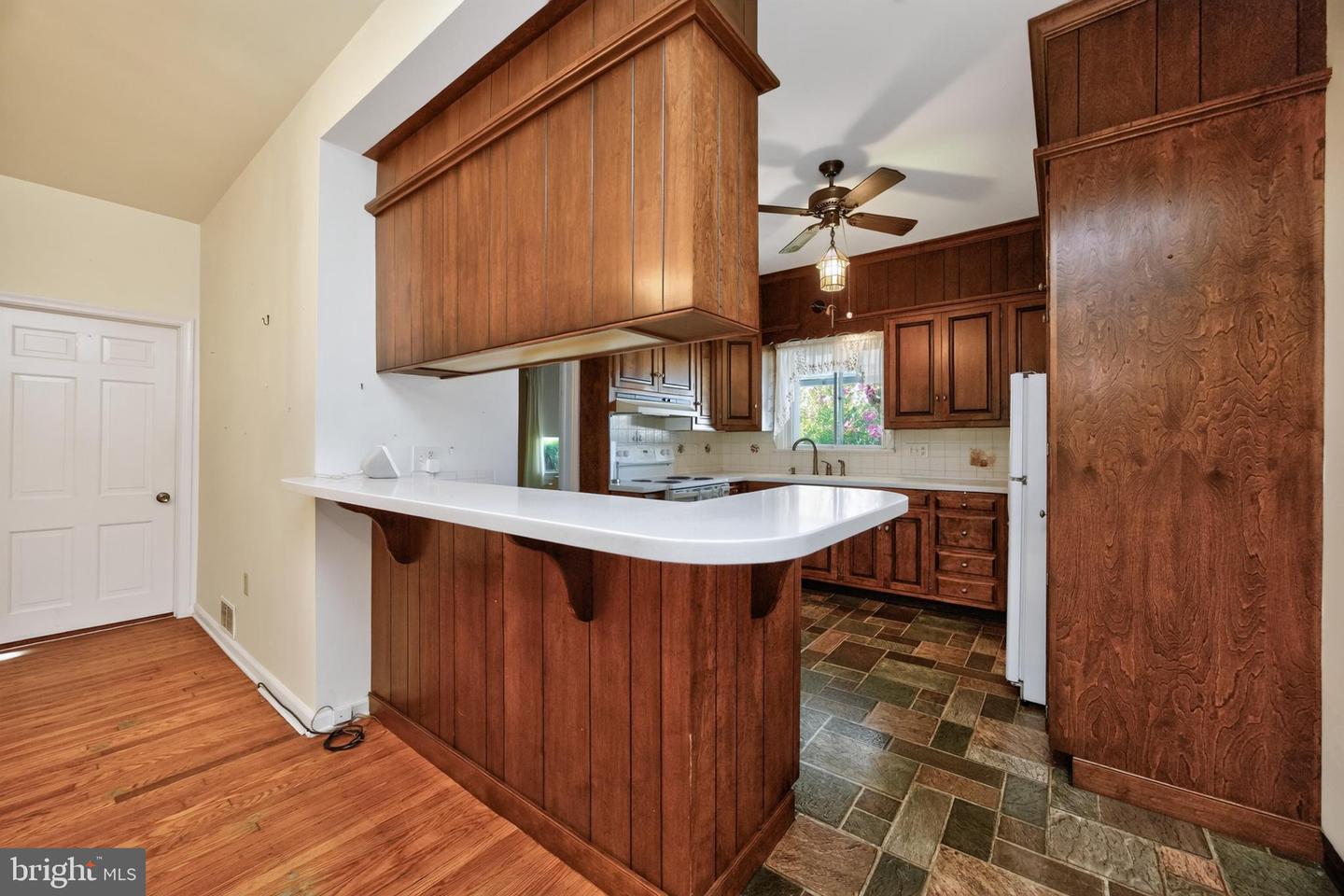 320 Hilltown Pike Property Photo 13