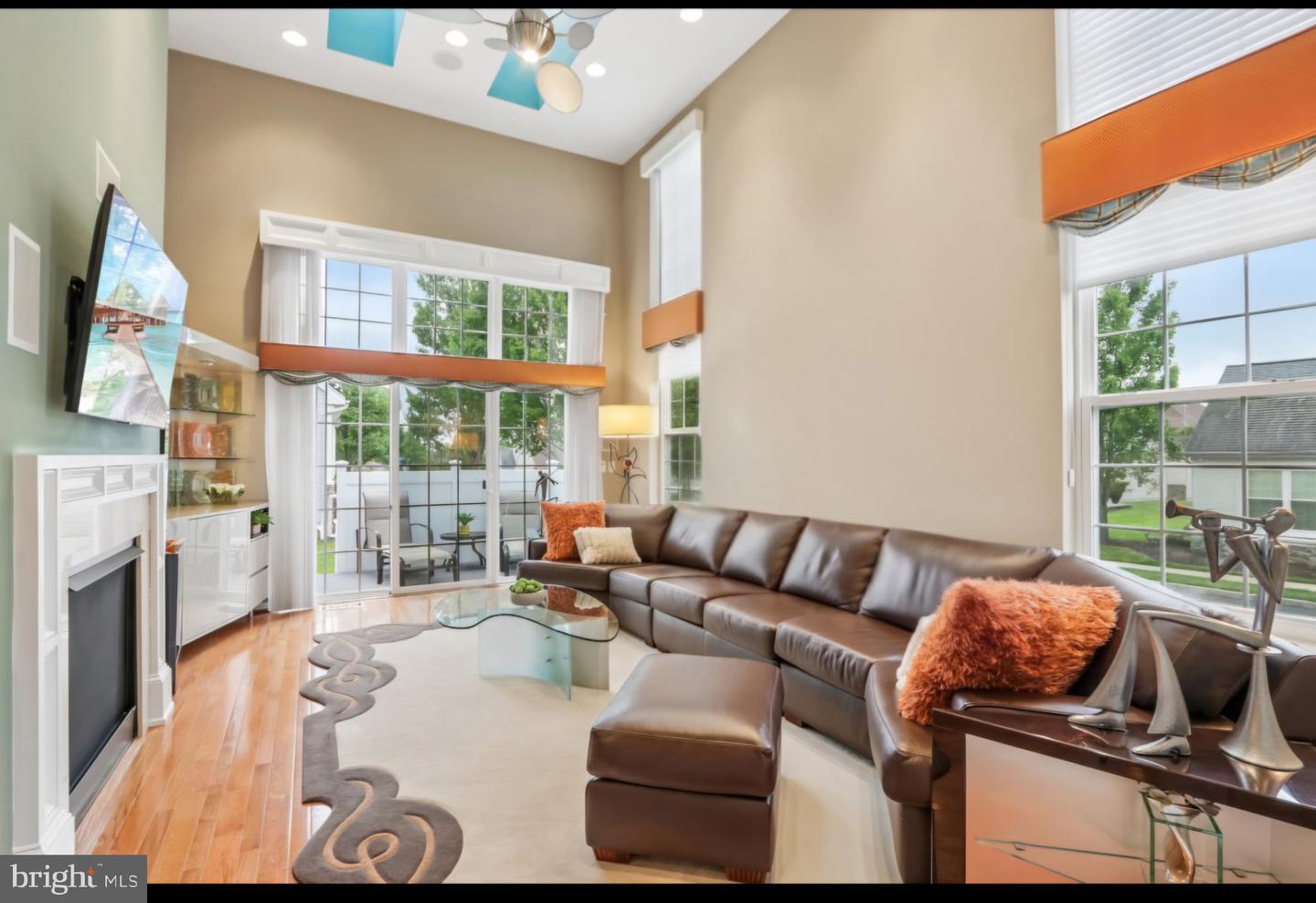 307 Ingleton Ct Property Photo 3