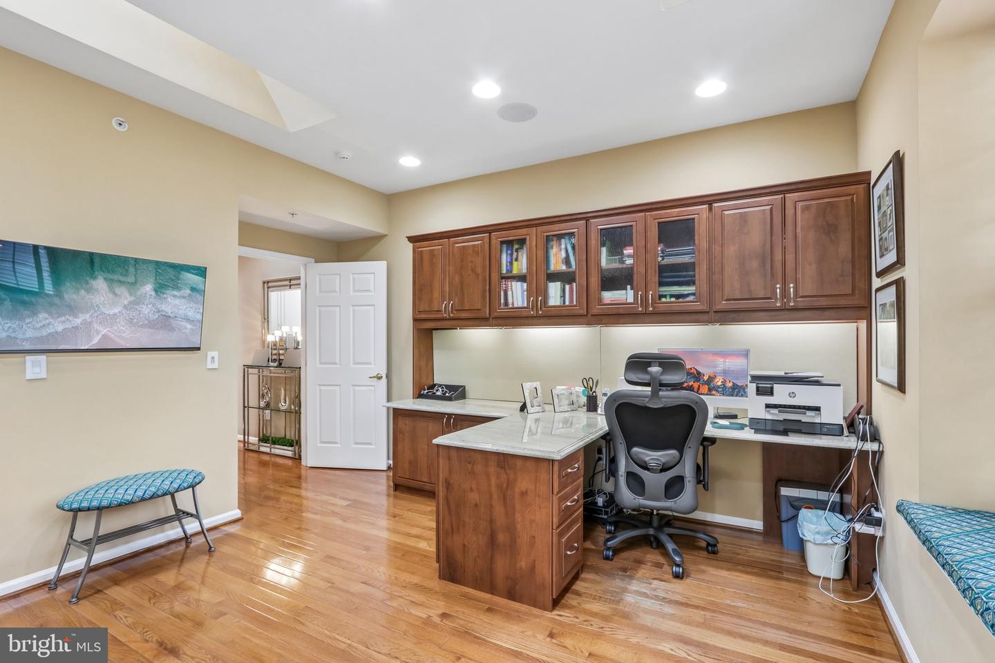 307 Ingleton Ct Property Photo 22
