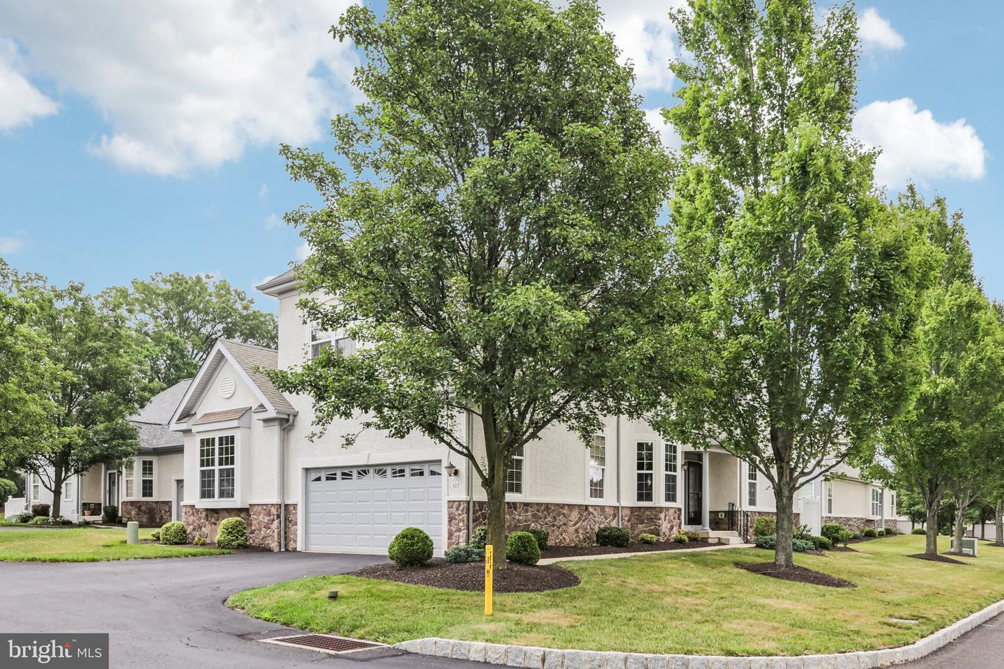 307 Ingleton Ct Property Photo 45