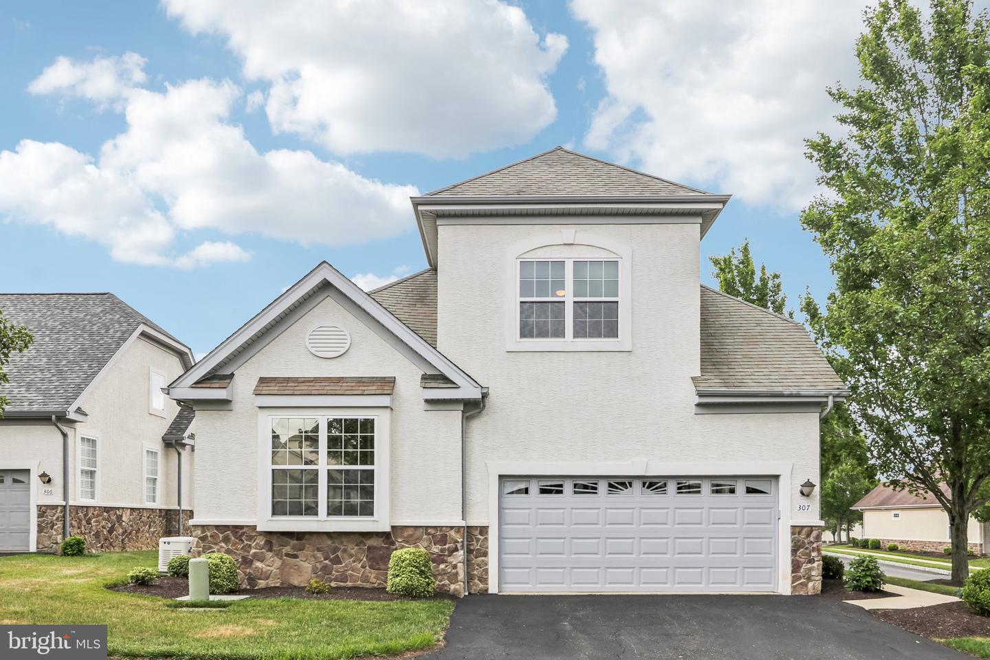 307 Ingleton Ct Property Photo 46
