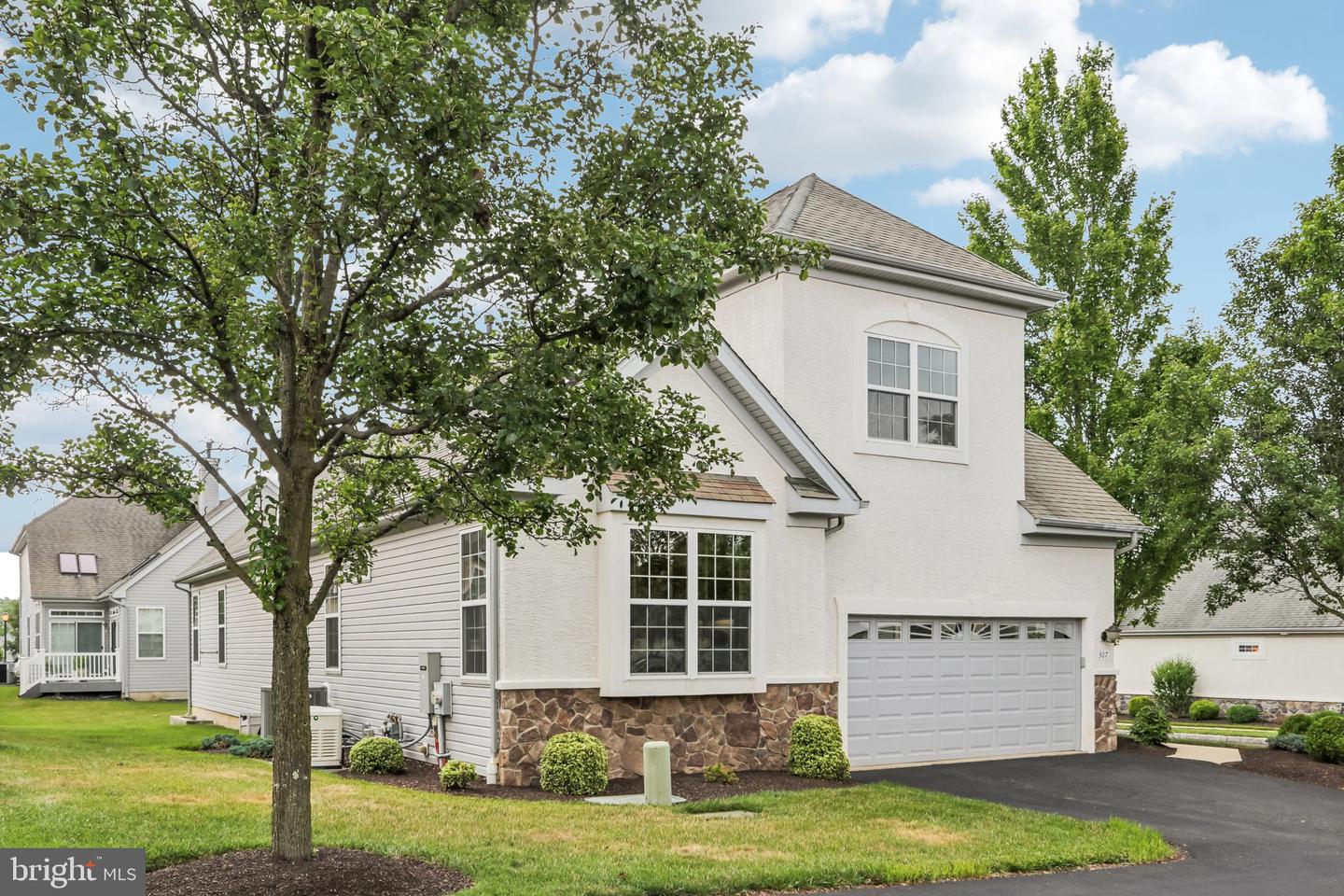 307 Ingleton Ct Property Photo 47