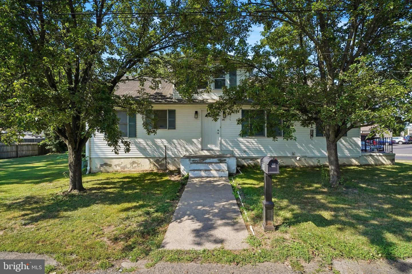 378 Beech St Property Photo 1