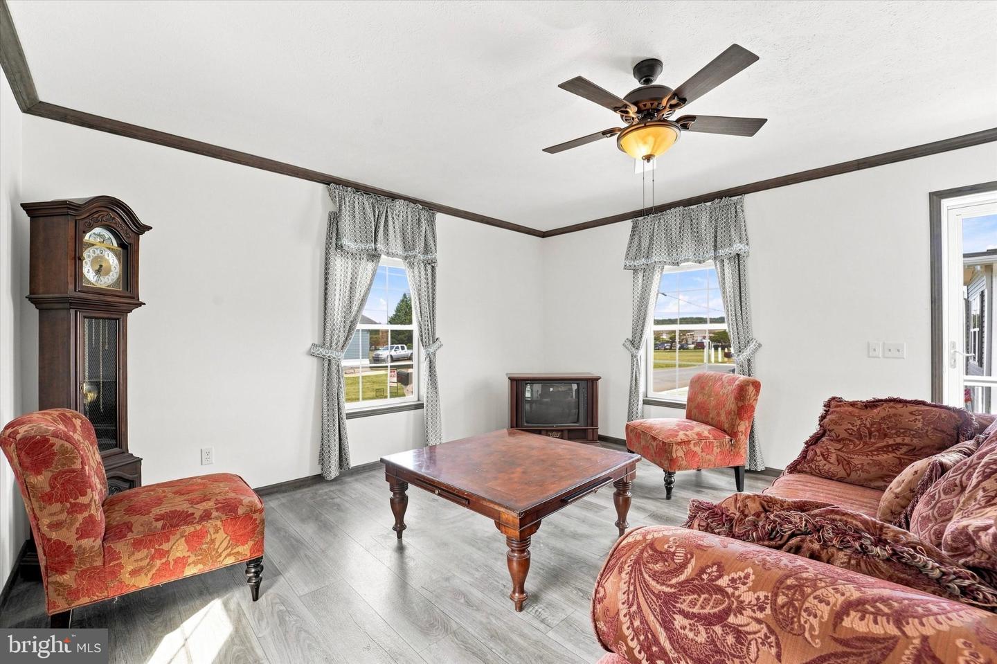44 Kennedy Dr Property Photo 3