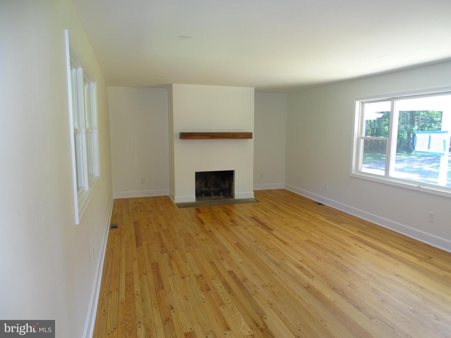 449 Street Rd Property Photo 6