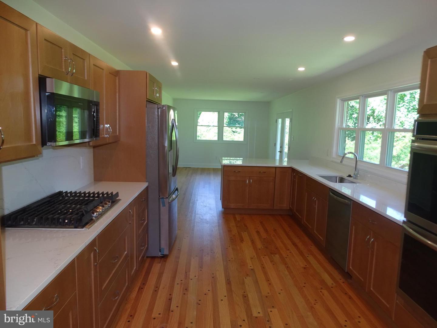 449 Street Rd Property Photo 8