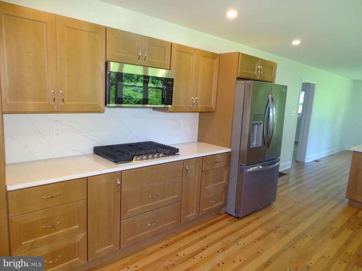 449 Street Rd Property Photo 9