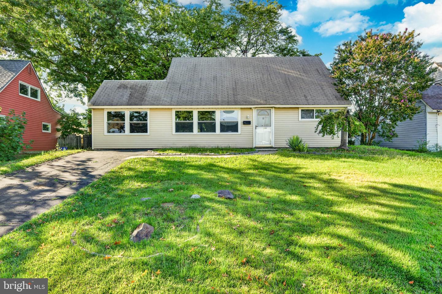 19 Vicar Ln Property Photo 3