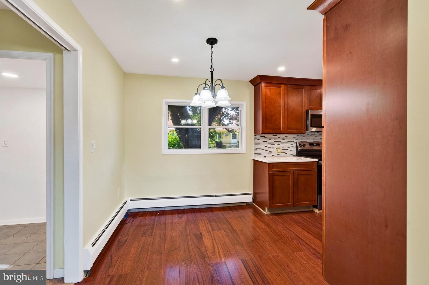 19 Vicar Ln Property Photo 9
