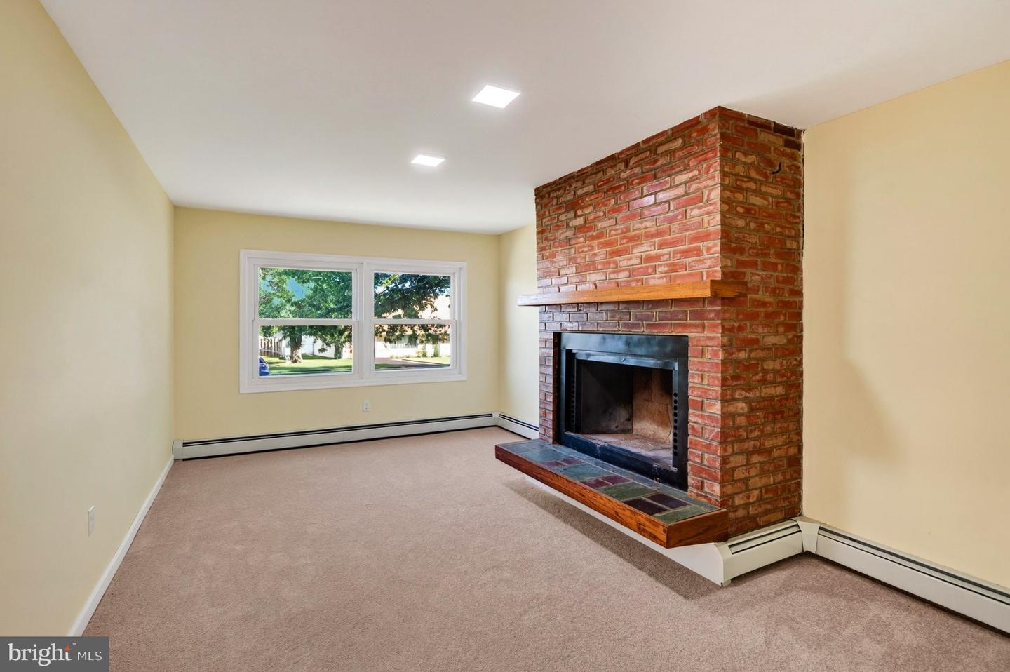 19 Vicar Ln Property Photo 15