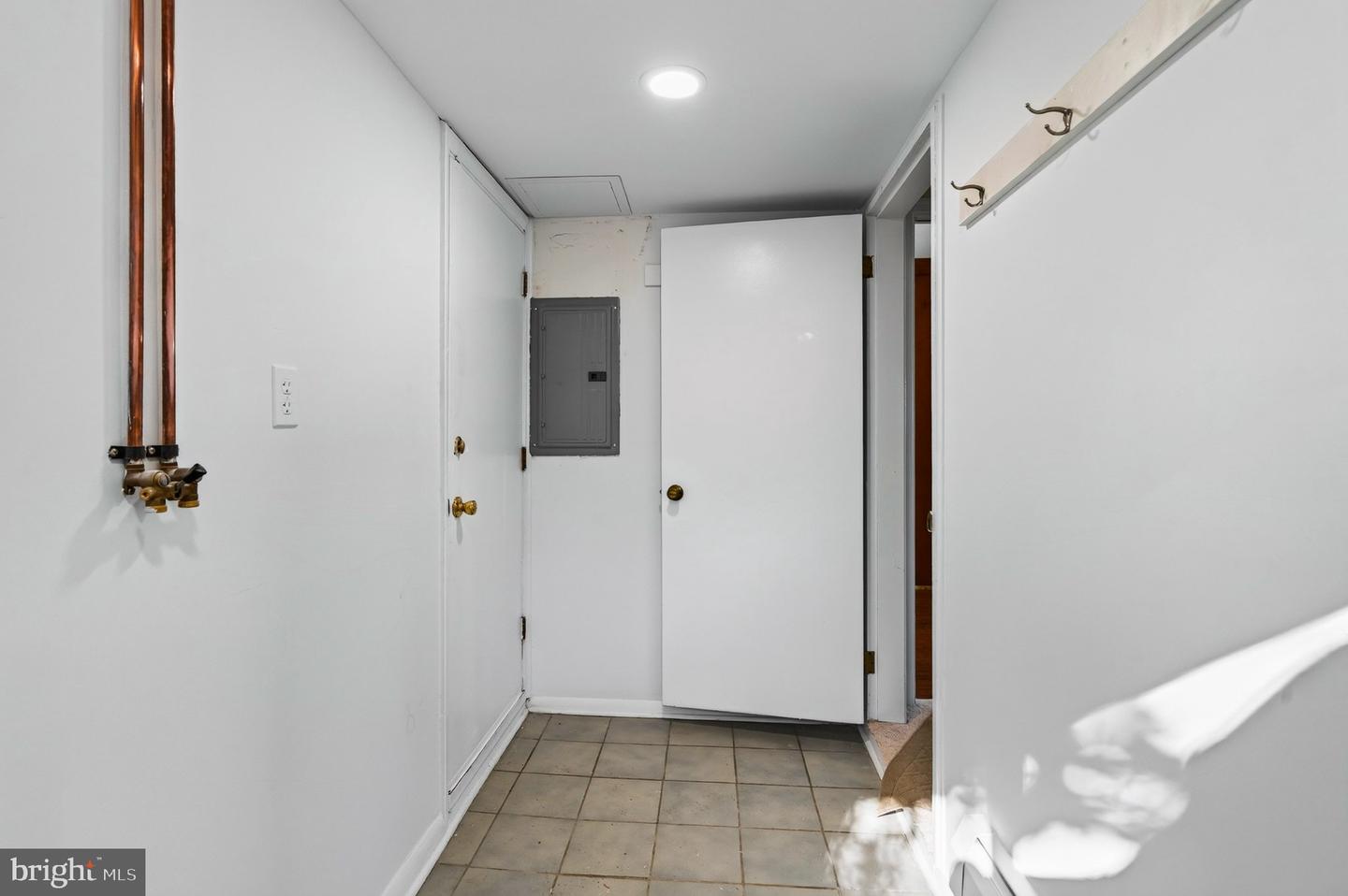 19 Vicar Ln Property Photo 20
