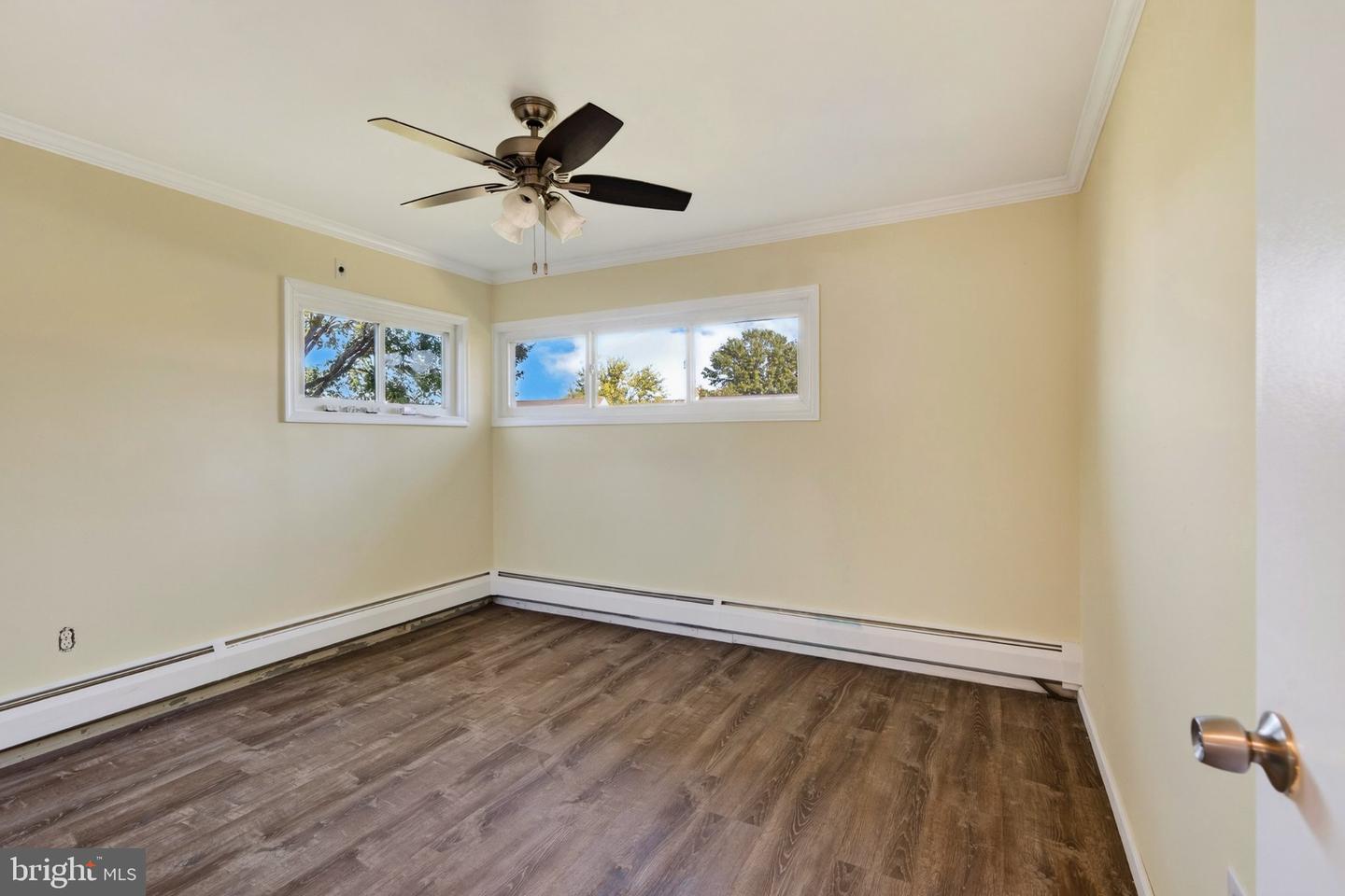 19 Vicar Ln Property Photo 23