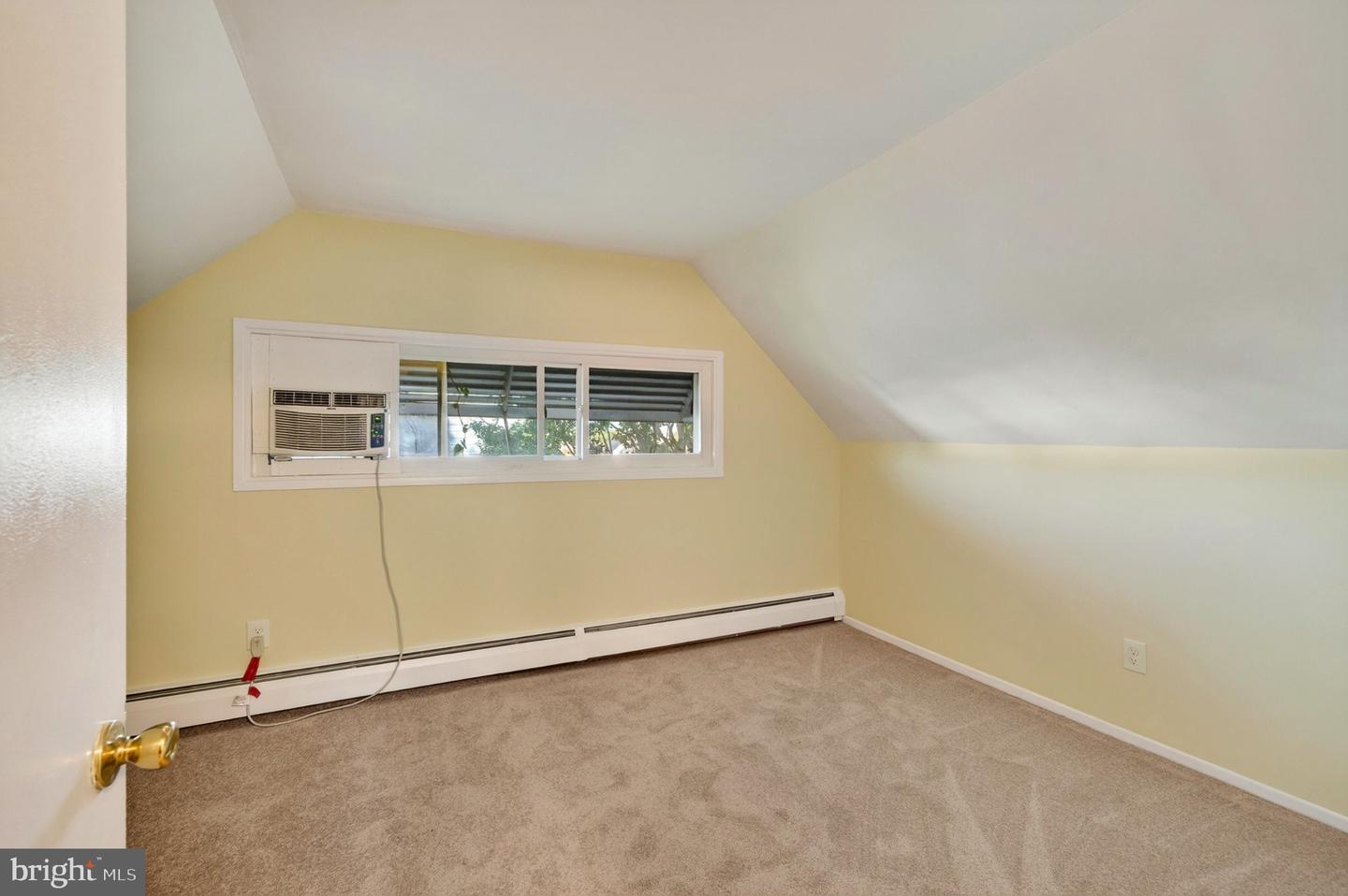19 Vicar Ln Property Photo 32