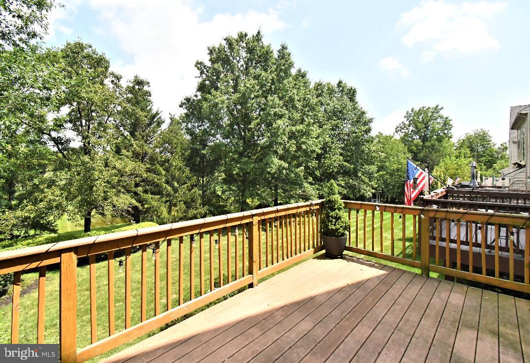 1861 Creekview Ln Property Photo 4