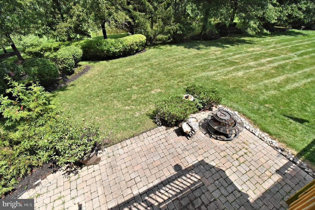 1861 Creekview Ln Property Photo 5