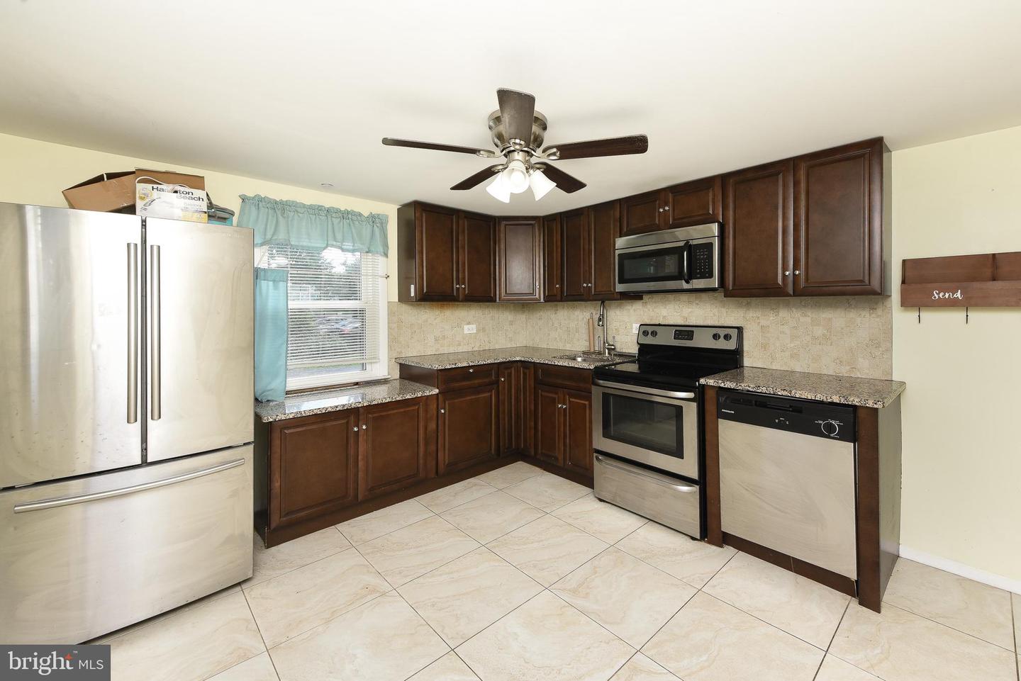541 Highland Ave Property Photo 6