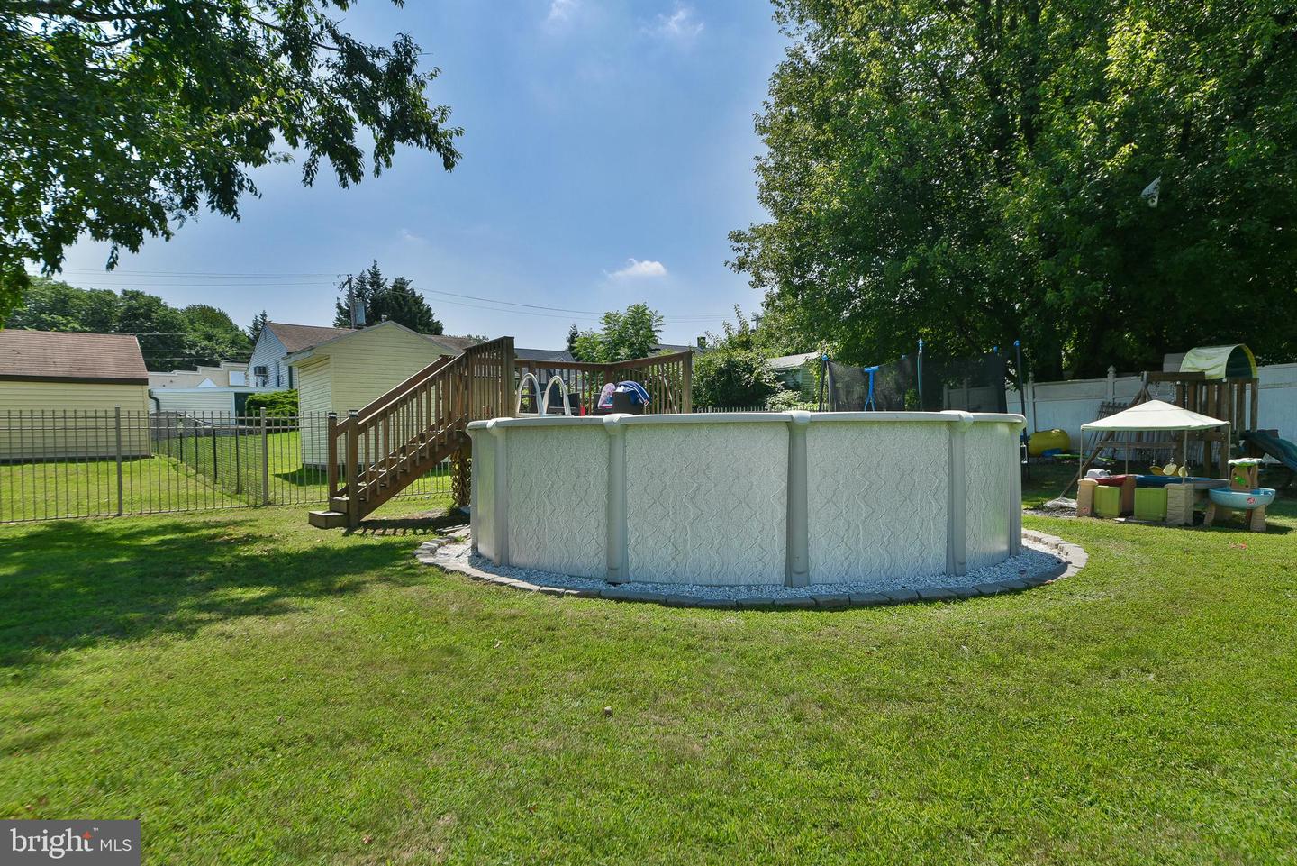 541 Highland Ave Property Photo 32