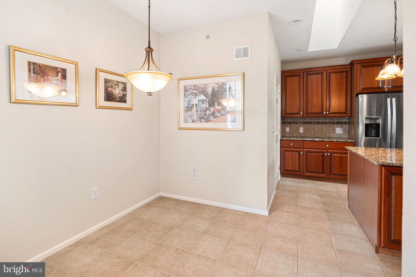 908 Farnham Ct #44 Property Photo 7