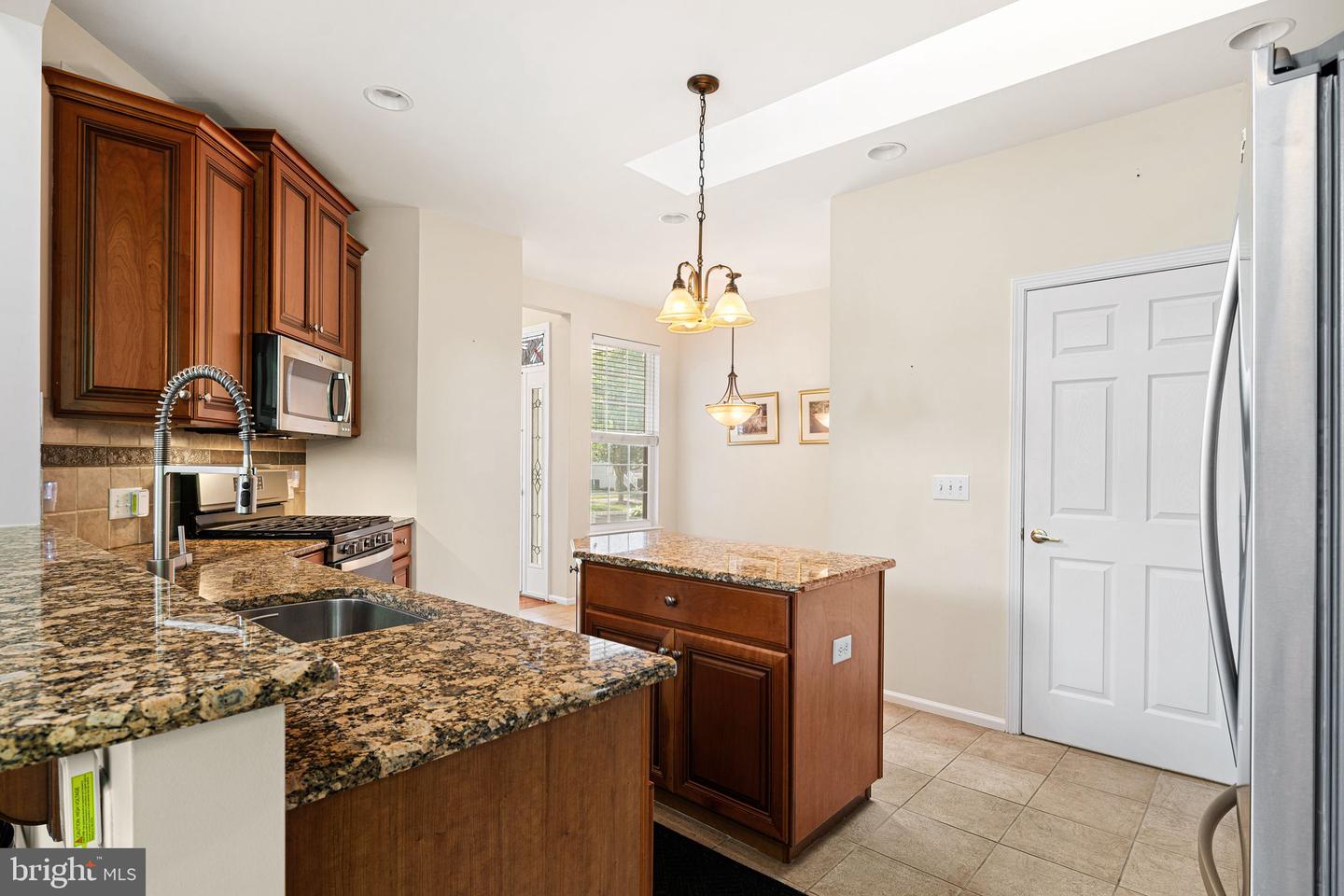 908 Farnham Ct #44 Property Photo 14