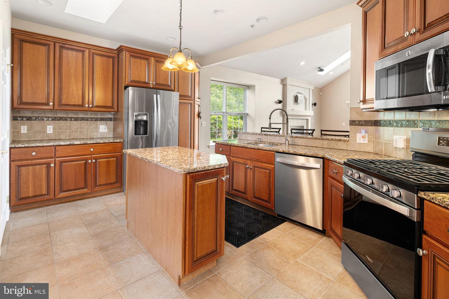 908 Farnham Ct #44 Property Photo 15