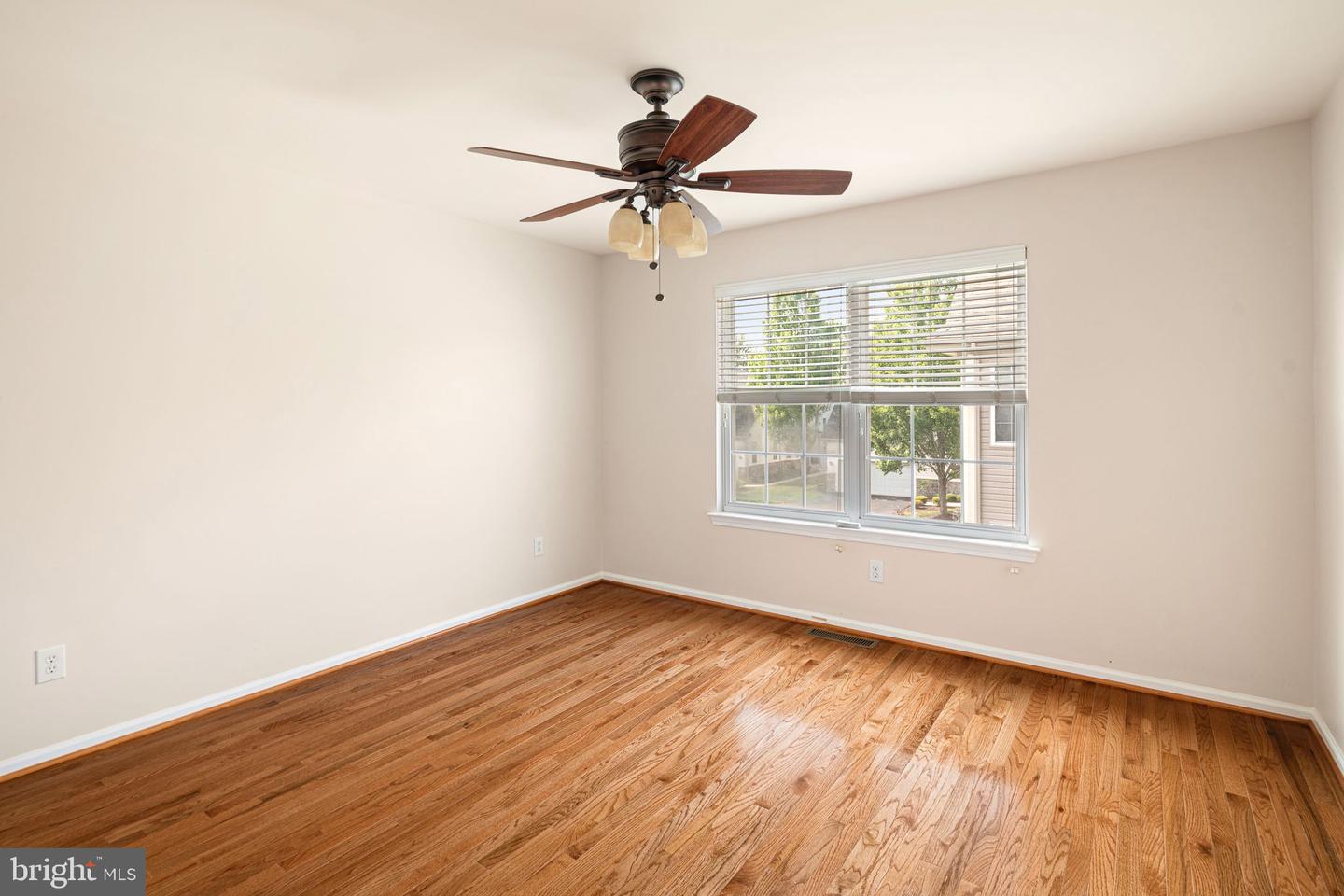 908 Farnham Ct #44 Property Photo 20