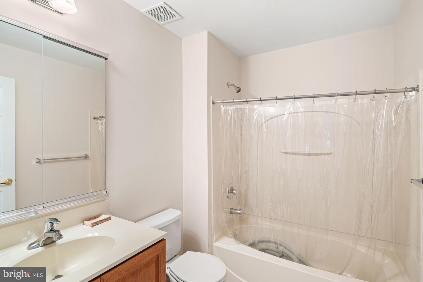908 Farnham Ct #44 Property Photo 21