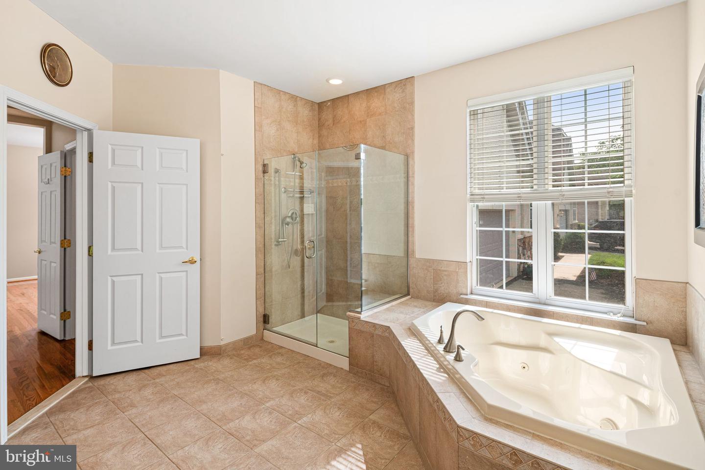 908 Farnham Ct #44 Property Photo 31