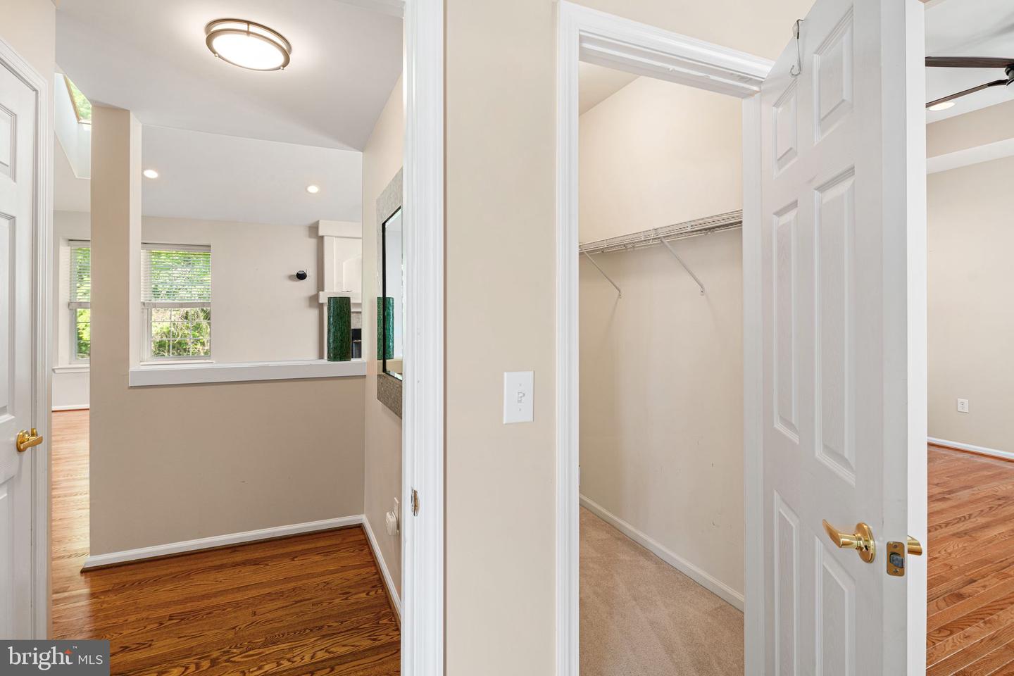 908 Farnham Ct #44 Property Photo 33
