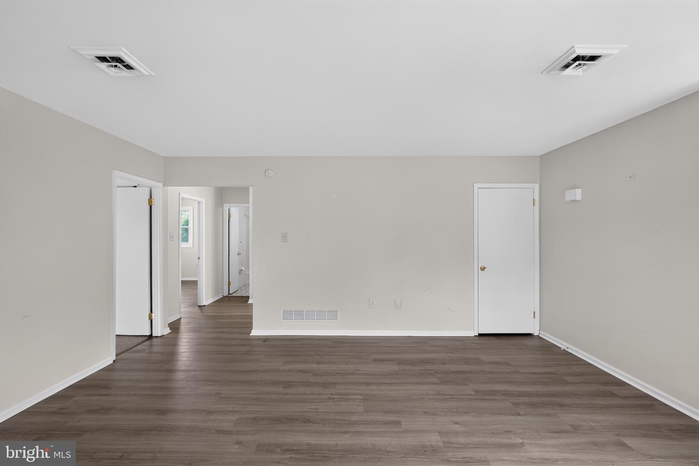 111 Hunter Way Property Photo 2