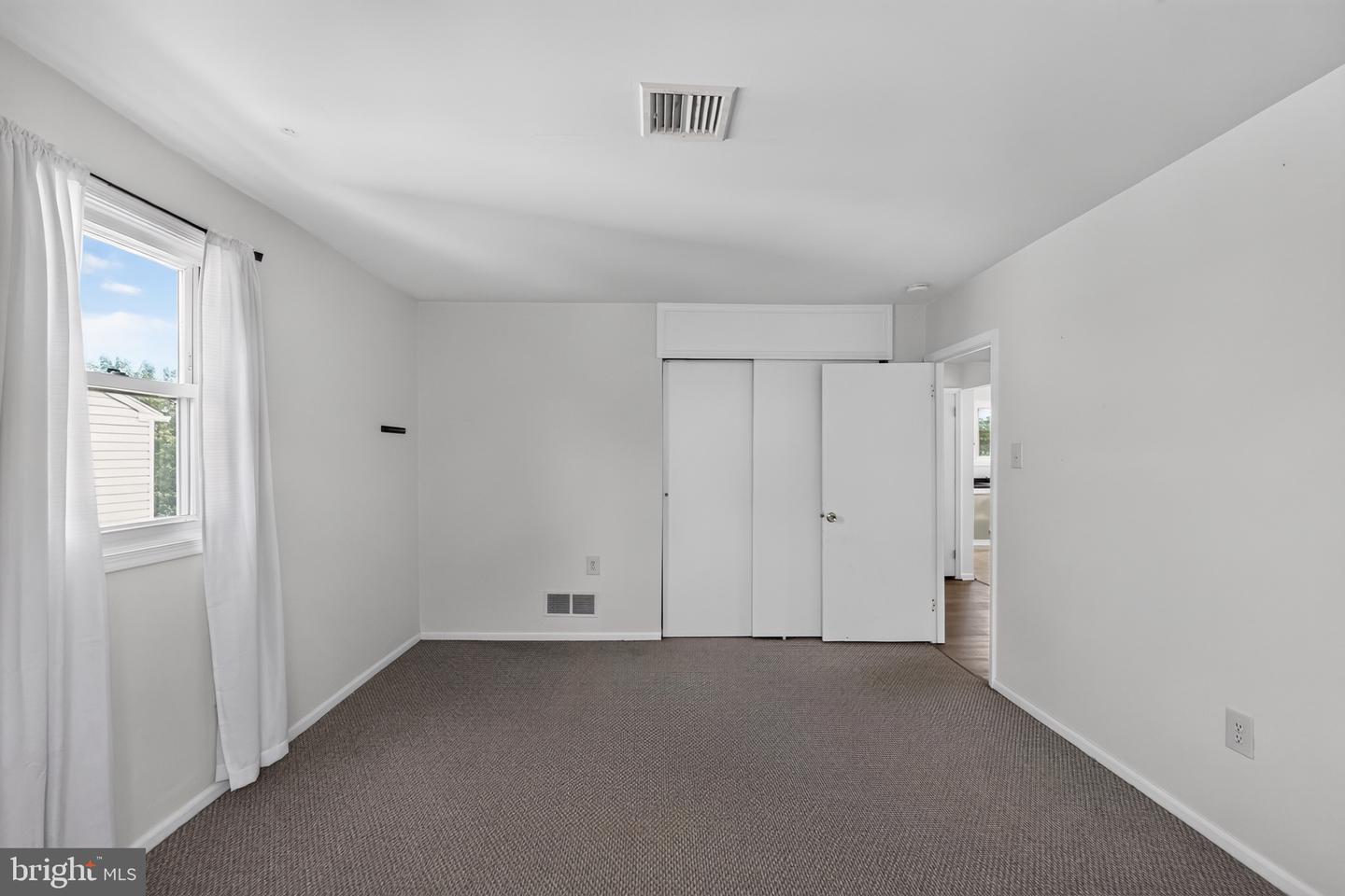 111 Hunter Way Property Photo 8