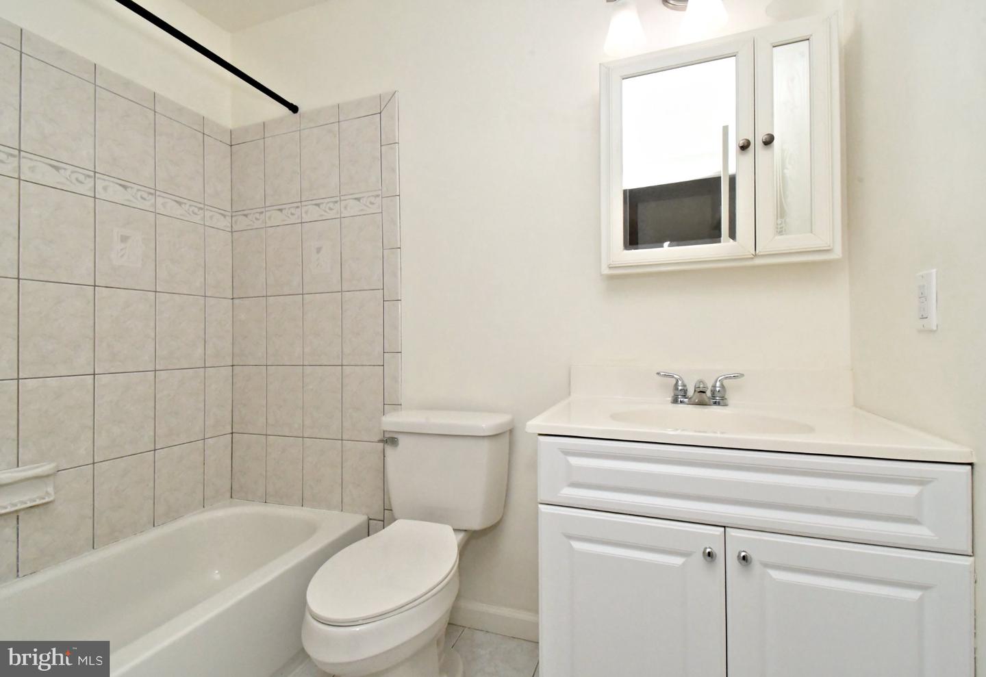 145 Bishops Gate Ln Property Photo 12