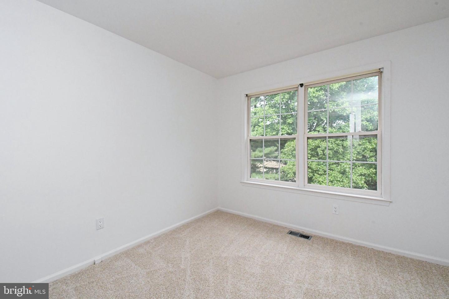 145 Bishops Gate Ln Property Photo 13