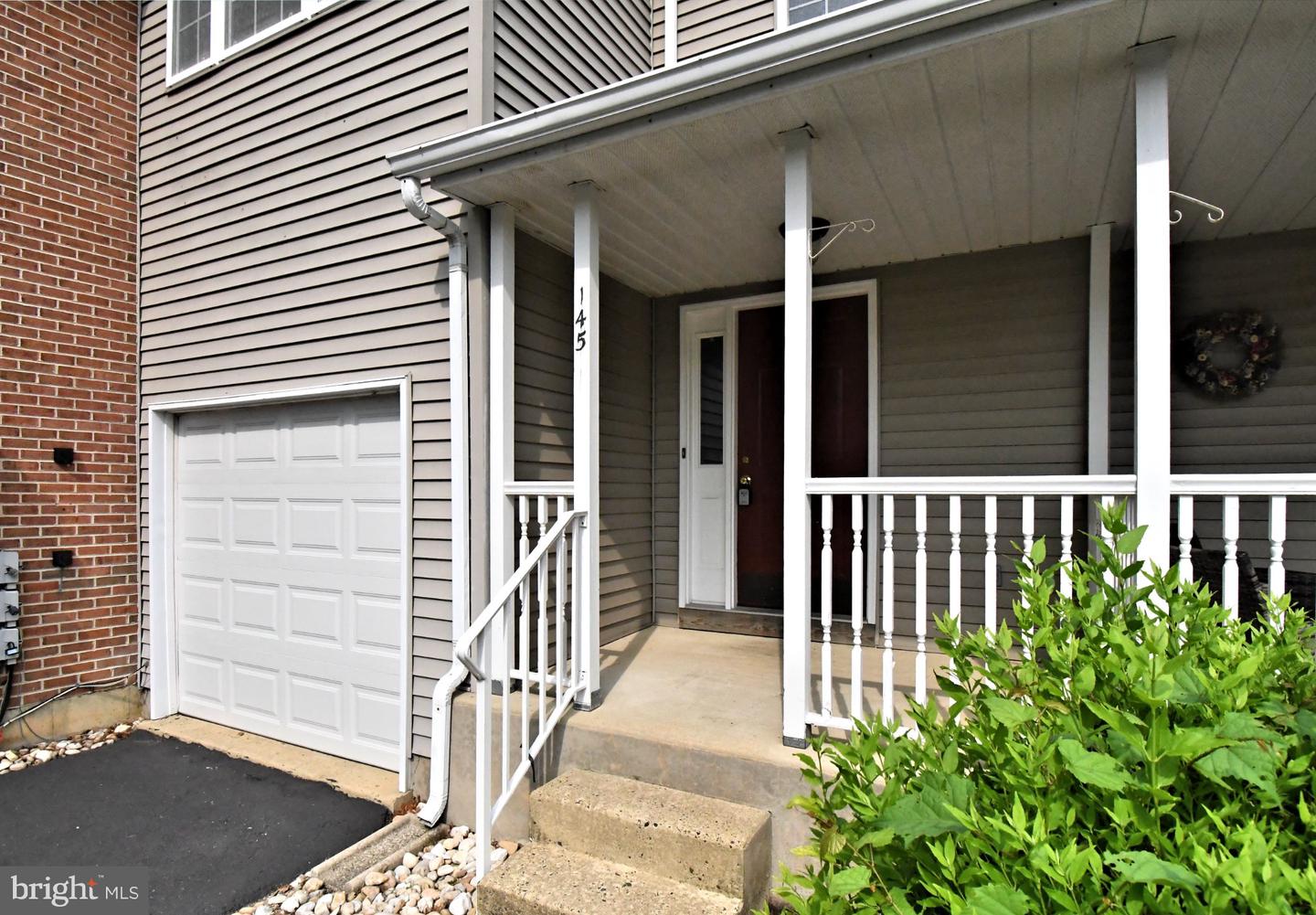 145 Bishops Gate Ln Property Photo 22