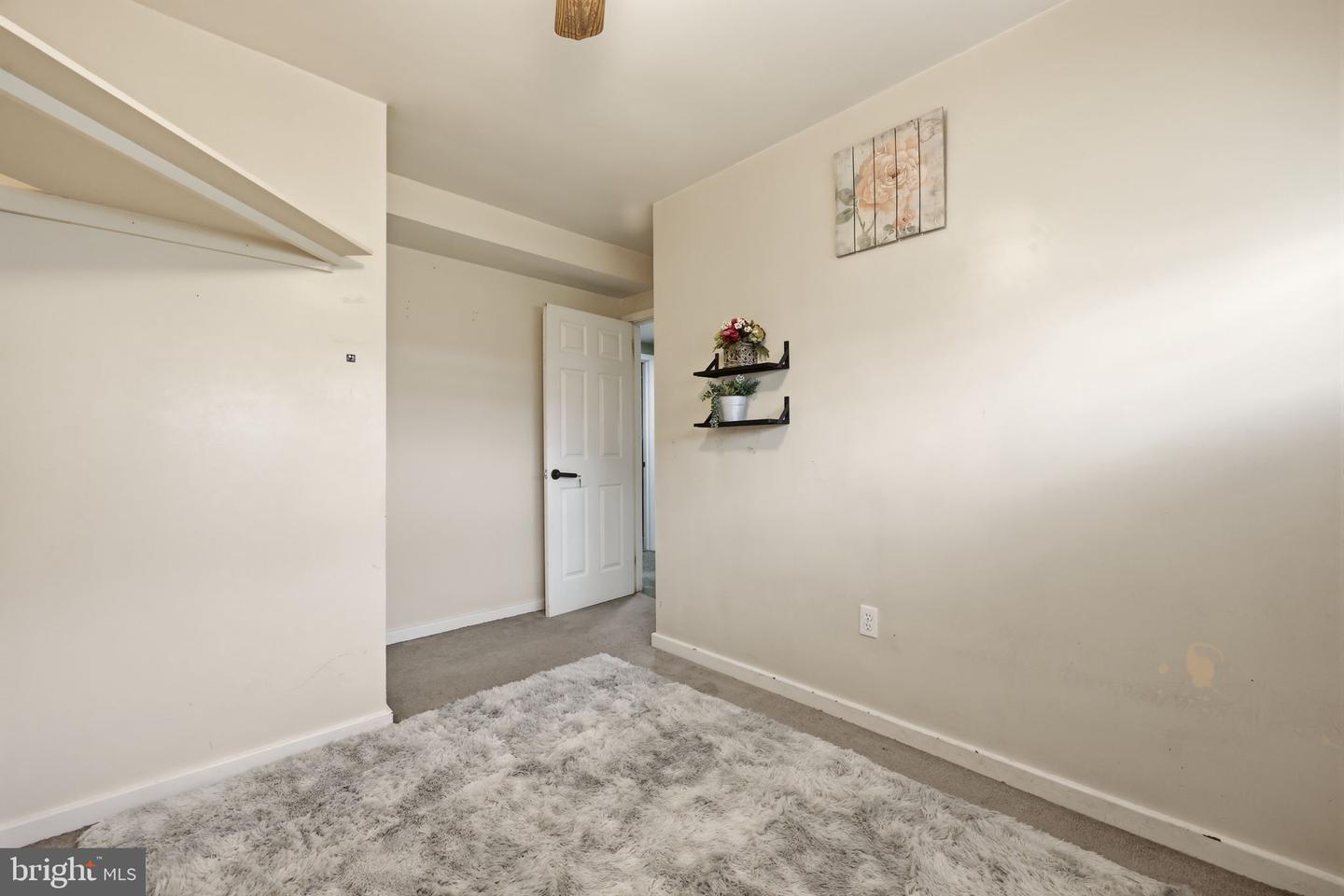 2856 Colmar Ave Property Photo 17