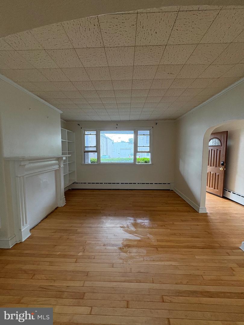225 Dorrance St Property Photo 3