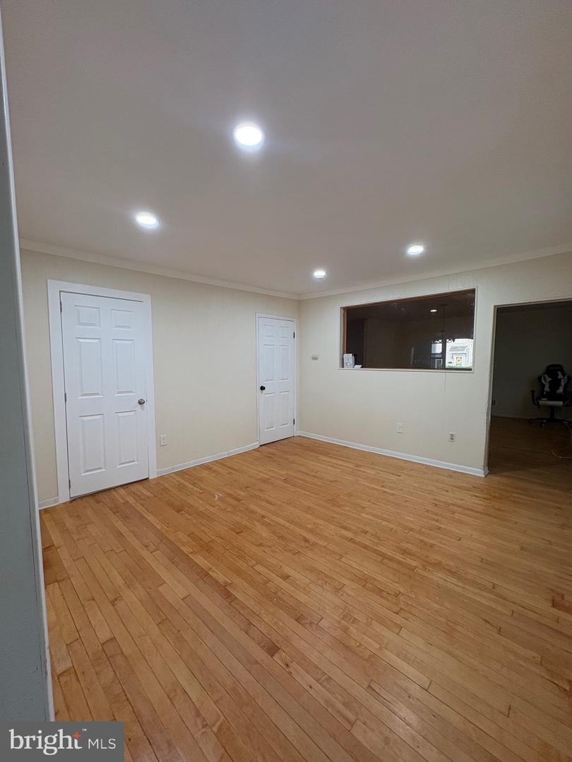 225 Dorrance St Property Photo 8