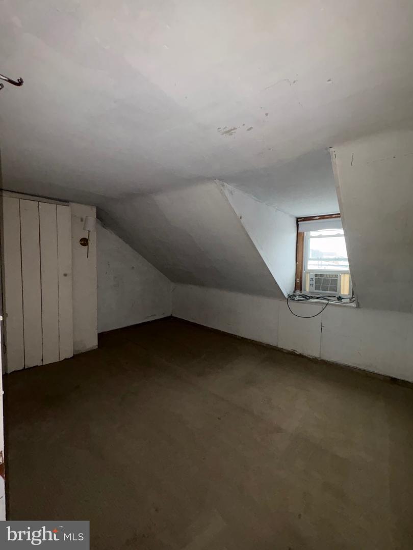 225 Dorrance St Property Photo 20
