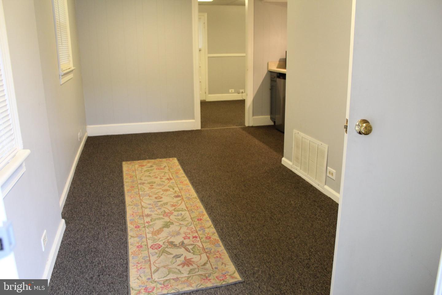 653 Catherine St Property Photo 16