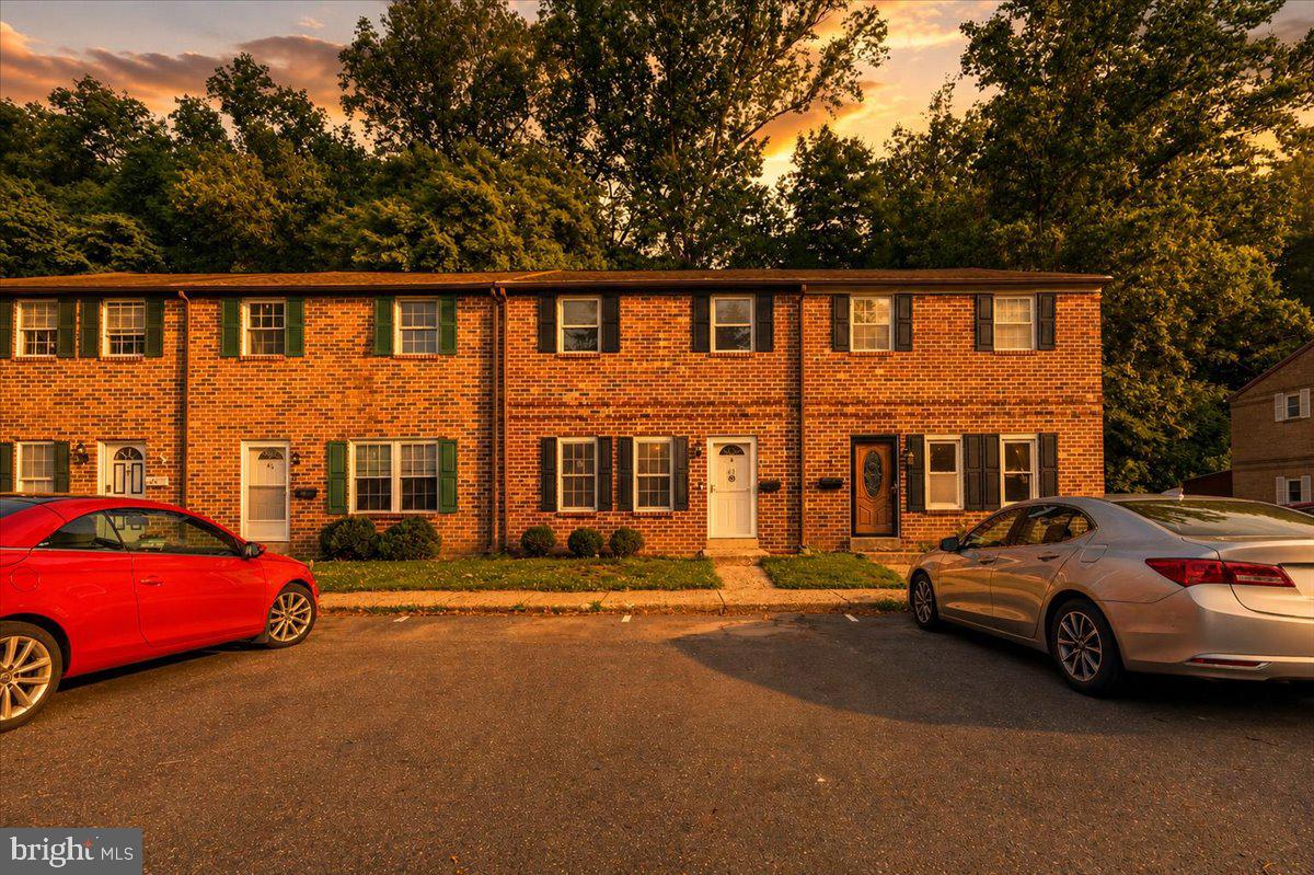 61 Constitution Ave Property Photo 3