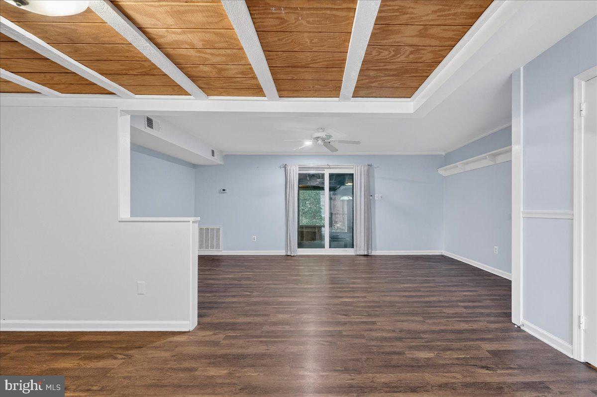 61 Constitution Ave Property Photo 16
