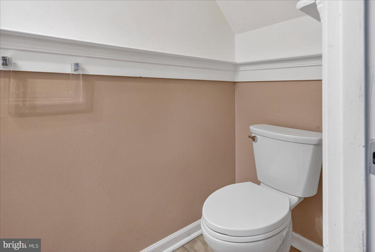 61 Constitution Ave Property Photo 18
