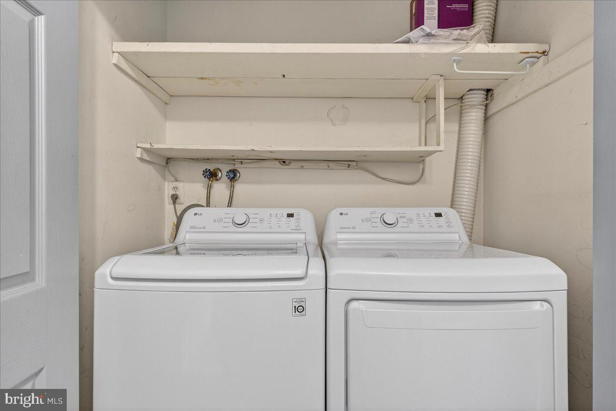 61 Constitution Ave Property Photo 24
