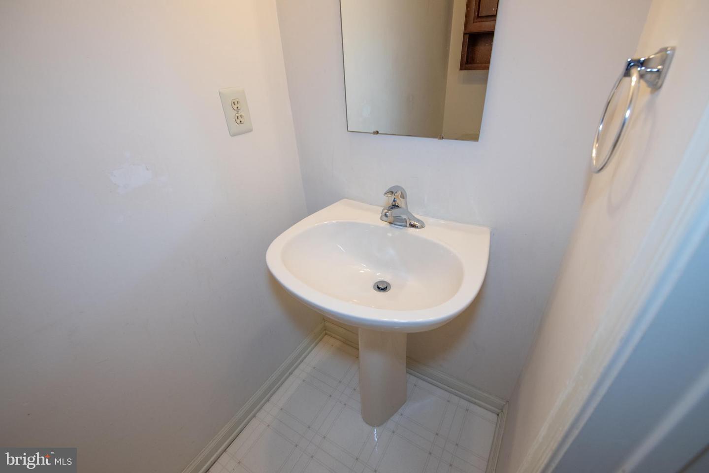 9006 Sheffield Dr Property Photo 29