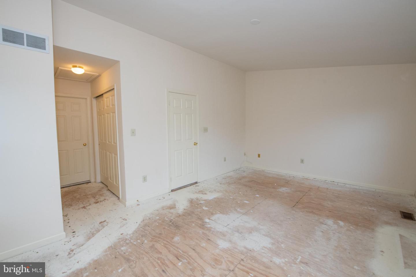 9006 Sheffield Dr Property Photo 35