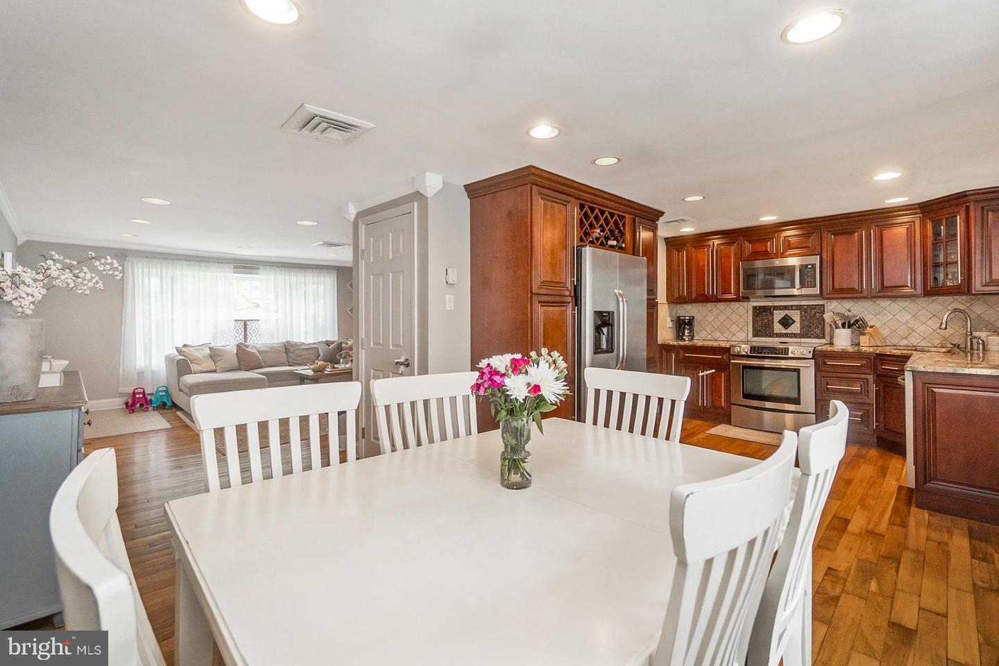 856 Roger Rd Property Photo 17