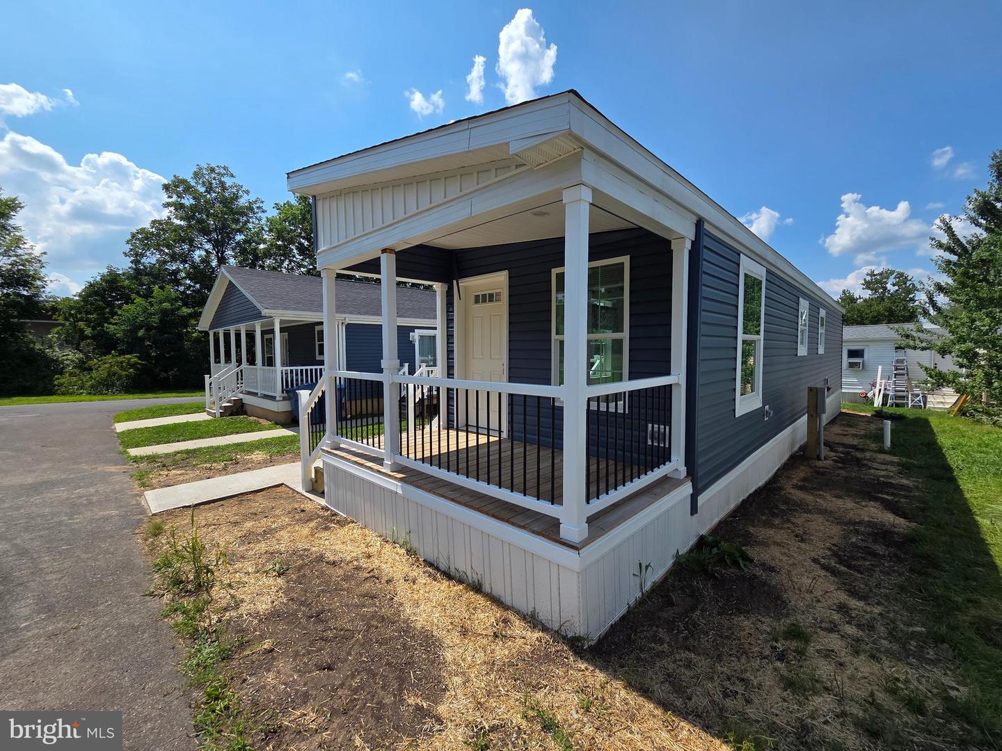78 Trainer Property Photo 2