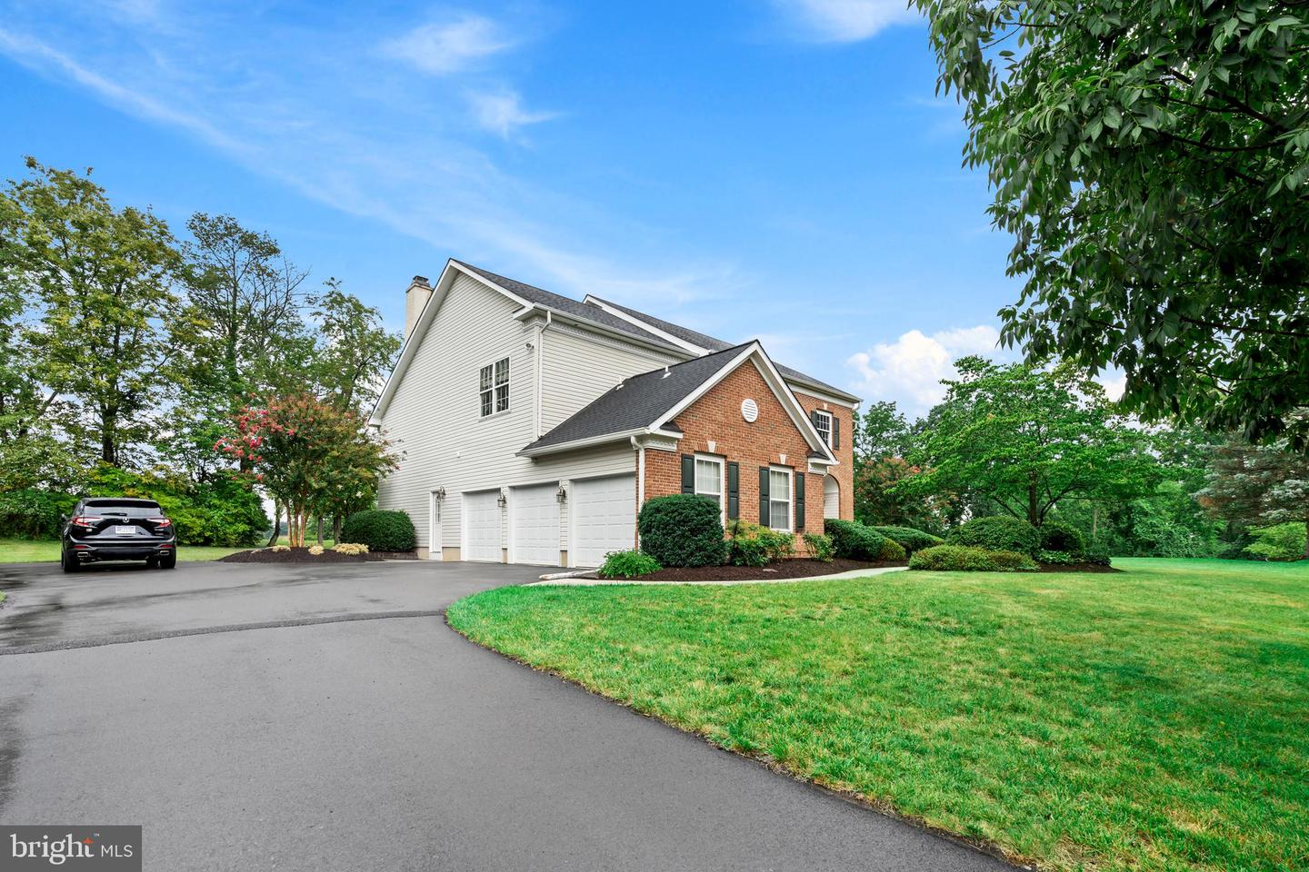 1555 Cartpath Ct Property Photo 2