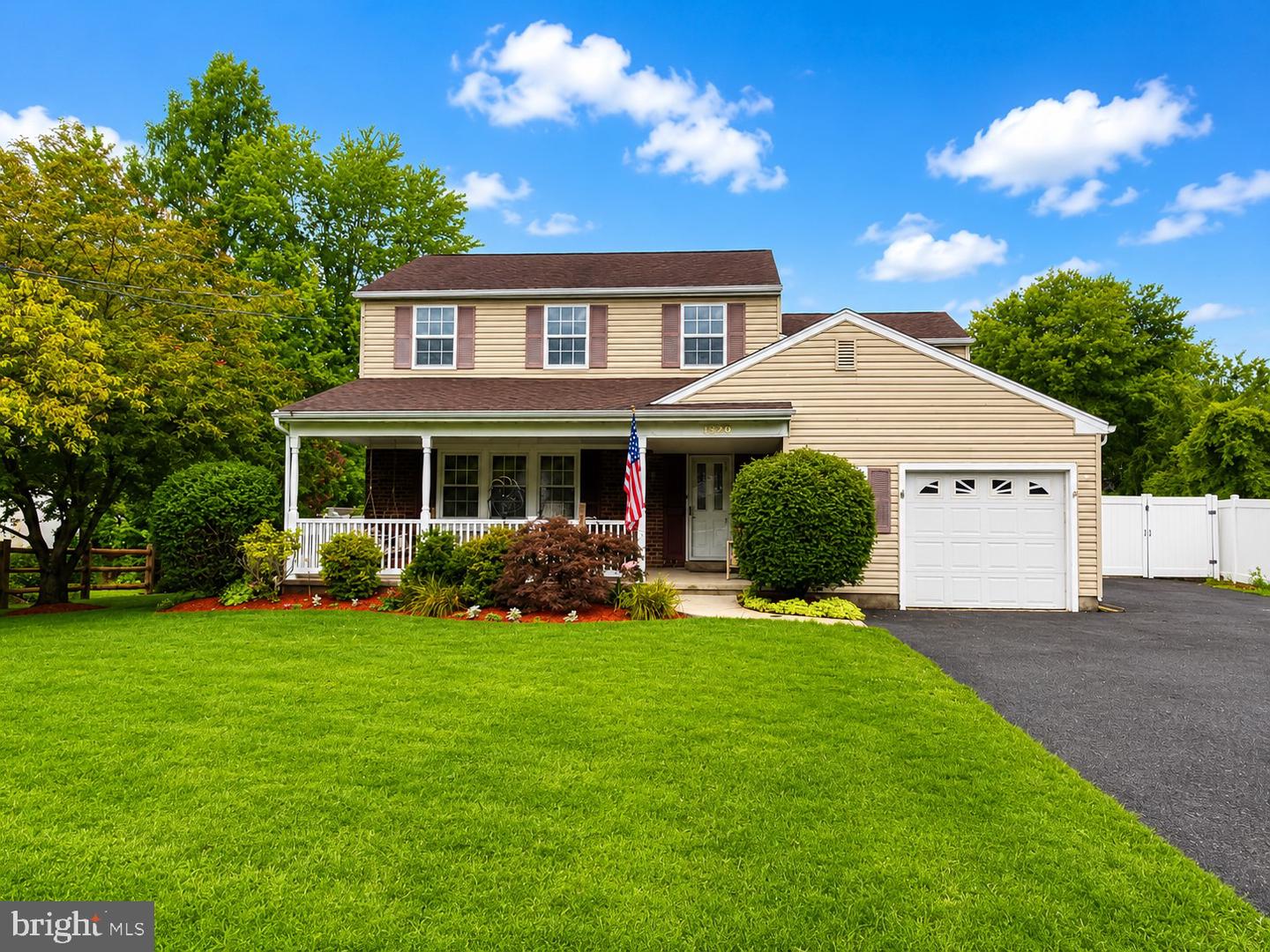 1826 Roan Dr Property Photo 1