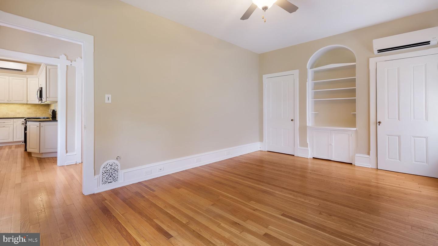 106 E State St #2 Property Photo 6